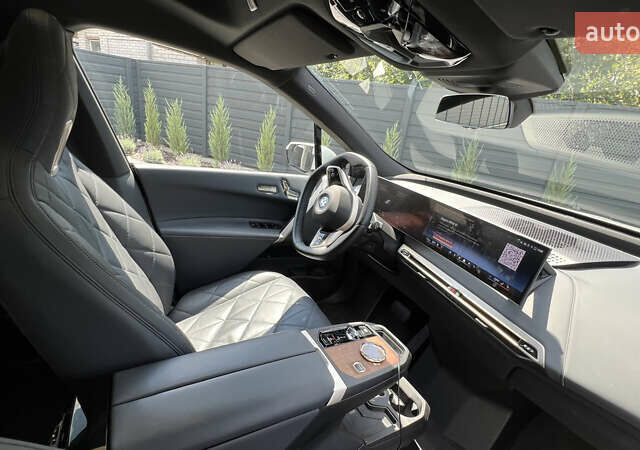 Білий БМВ iX, об'ємом двигуна 0 л та пробігом 12 тис. км за 82500 $, фото 20 на Automoto.ua