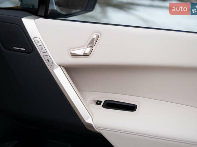 Білий БМВ iX, об'ємом двигуна 0 л та пробігом 3 тис. км за 61000 $, фото 25 на Automoto.ua