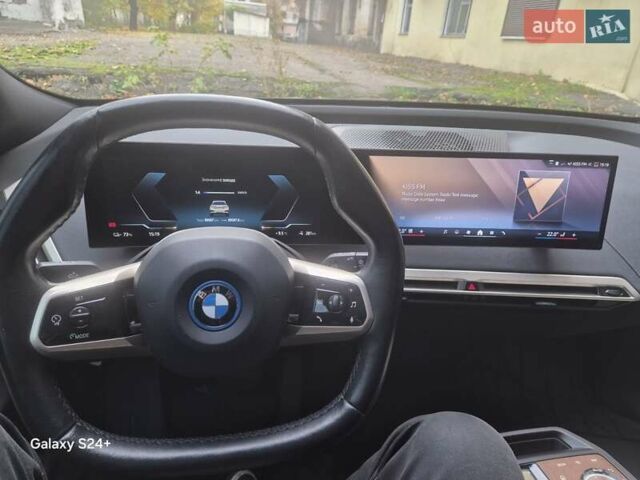 Белый БМВ iX, объемом двигателя 0 л и пробегом 89 тыс. км за 49999 $, фото 9 на Automoto.ua