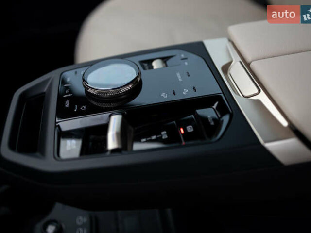 Білий БМВ iX, об'ємом двигуна 0 л та пробігом 3 тис. км за 61000 $, фото 27 на Automoto.ua