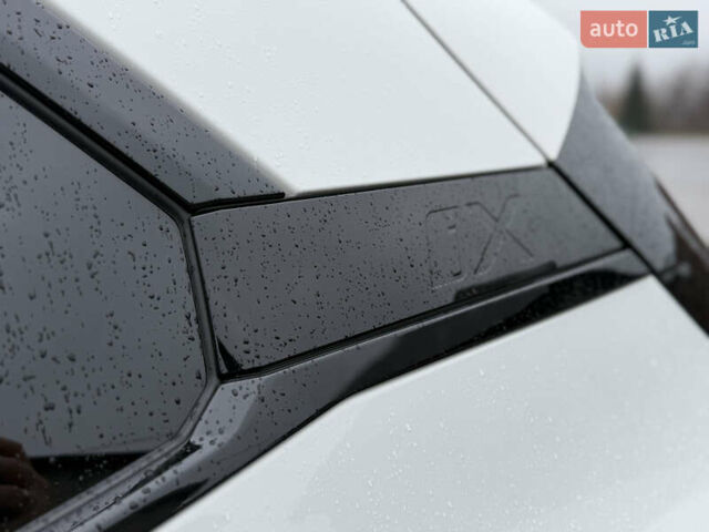 Белый БМВ iX, объемом двигателя 0 л и пробегом 10 тыс. км за 63000 $, фото 14 на Automoto.ua