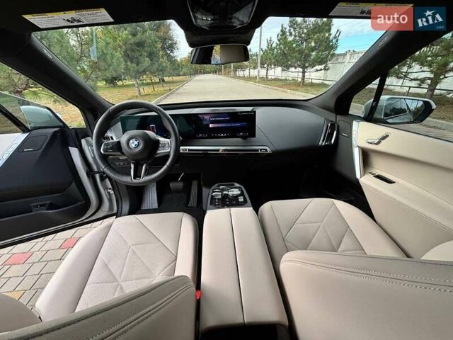Білий БМВ iX, об'ємом двигуна 0 л та пробігом 2 тис. км за 60800 $, фото 15 на Automoto.ua