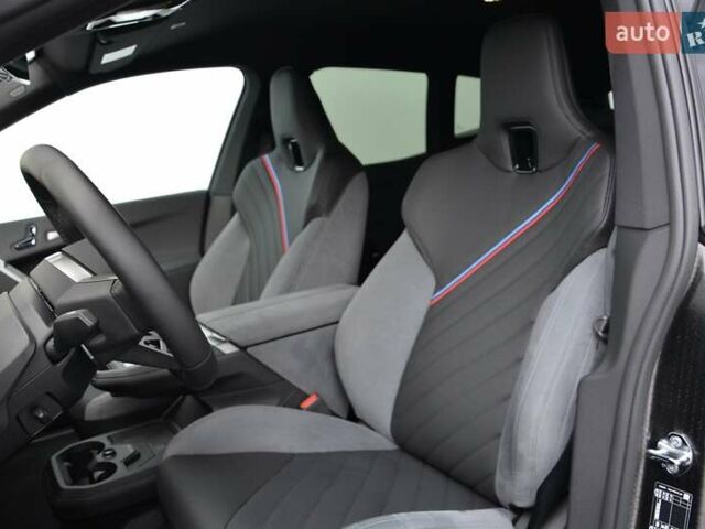 Белый БМВ iX, объемом двигателя 0 л и пробегом 2 тыс. км за 93687 $, фото 3 на Automoto.ua