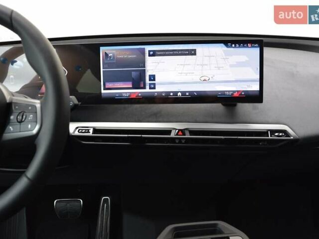 Белый БМВ iX, объемом двигателя 0 л и пробегом 2 тыс. км за 93687 $, фото 6 на Automoto.ua