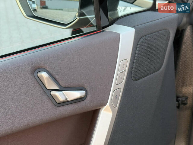 Чорний БМВ iX, об'ємом двигуна 0 л та пробігом 64 тис. км за 45000 $, фото 58 на Automoto.ua