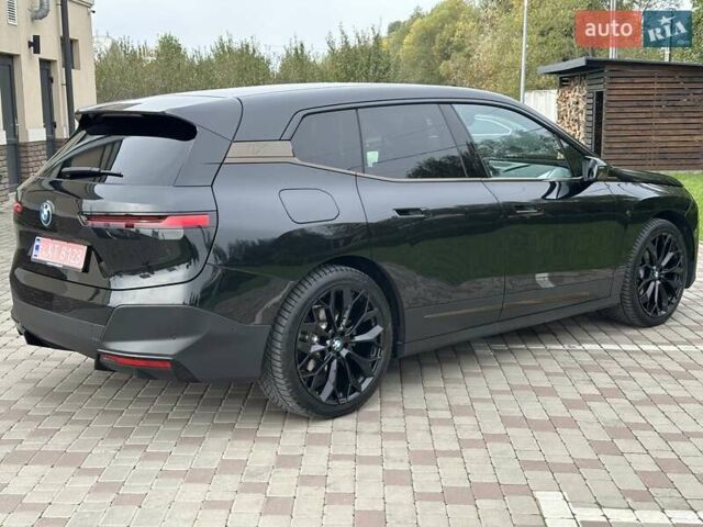 Черный БМВ iX, объемом двигателя 0 л и пробегом 32 тыс. км за 43500 $, фото 14 на Automoto.ua