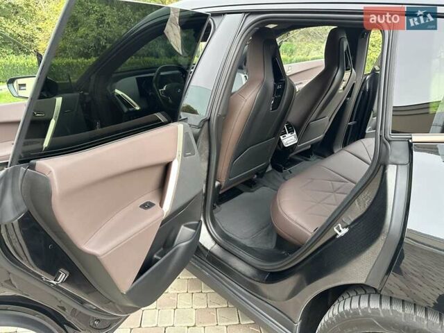 Черный БМВ iX, объемом двигателя 0 л и пробегом 32 тыс. км за 43500 $, фото 35 на Automoto.ua