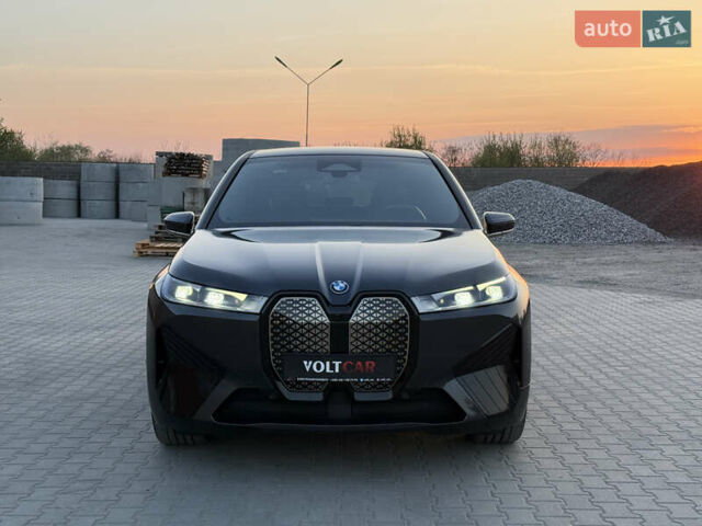 Чорний БМВ iX, об'ємом двигуна 0 л та пробігом 64 тис. км за 45000 $, фото 10 на Automoto.ua
