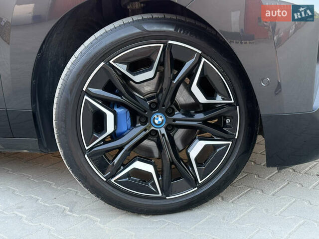 Чорний БМВ iX, об'ємом двигуна 0 л та пробігом 64 тис. км за 45000 $, фото 2 на Automoto.ua