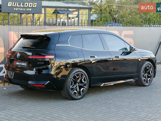 Черный БМВ iX, объемом двигателя 0 л и пробегом 29 тыс. км за 75000 $, фото 7 на Automoto.ua