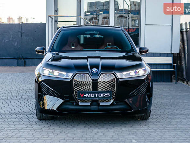 Черный БМВ iX, объемом двигателя 0 л и пробегом 29 тыс. км за 75000 $, фото 4 на Automoto.ua