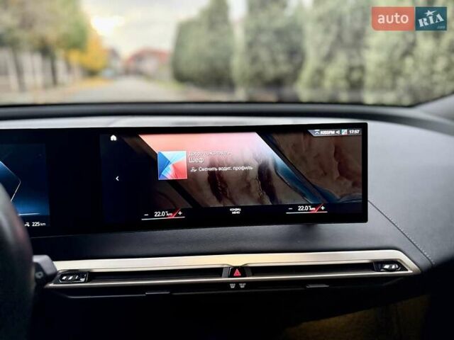 Чорний БМВ iX, об'ємом двигуна 0 л та пробігом 84 тис. км за 48500 $, фото 89 на Automoto.ua
