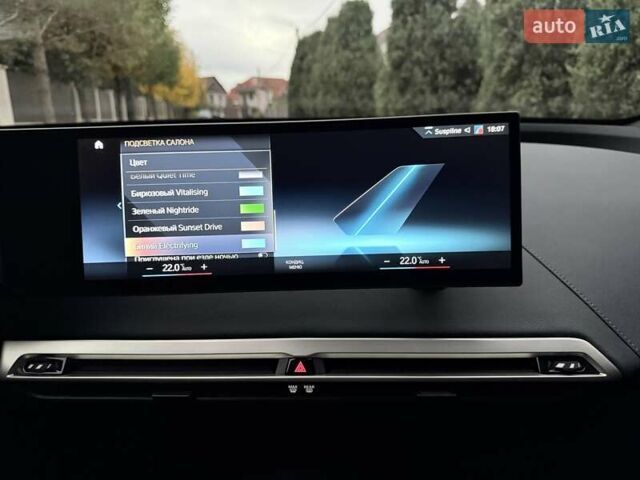 Чорний БМВ iX, об'ємом двигуна 0 л та пробігом 84 тис. км за 48500 $, фото 119 на Automoto.ua
