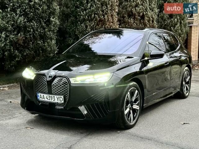 Чорний БМВ iX, об'ємом двигуна 0 л та пробігом 84 тис. км за 48500 $, фото 132 на Automoto.ua