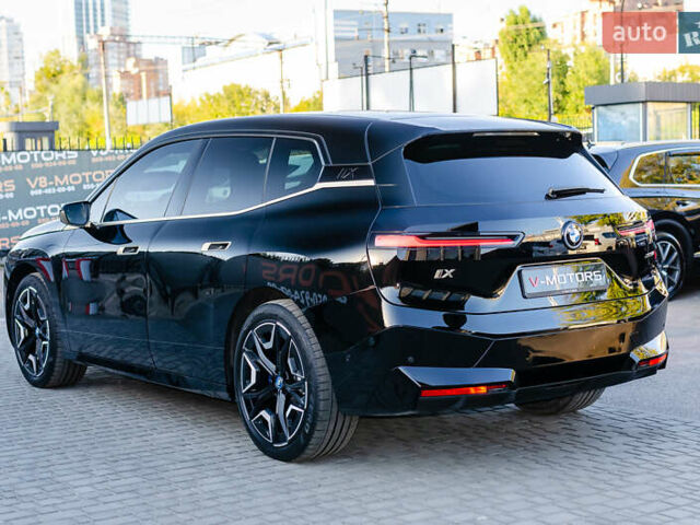 Черный БМВ iX, объемом двигателя 0 л и пробегом 29 тыс. км за 75000 $, фото 8 на Automoto.ua