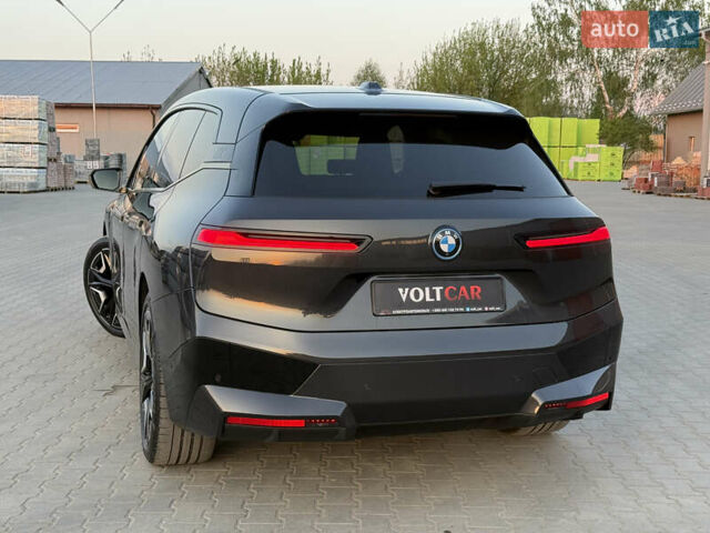 Чорний БМВ iX, об'ємом двигуна 0 л та пробігом 64 тис. км за 45000 $, фото 7 на Automoto.ua