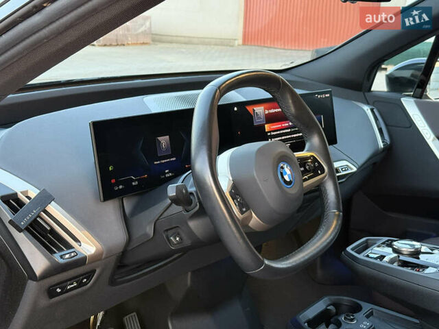 Чорний БМВ iX, об'ємом двигуна 0 л та пробігом 64 тис. км за 45000 $, фото 55 на Automoto.ua