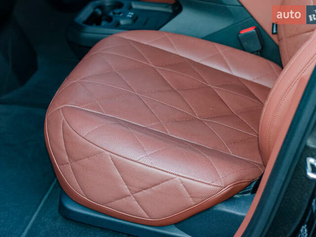 Черный БМВ iX, объемом двигателя 0 л и пробегом 29 тыс. км за 75000 $, фото 30 на Automoto.ua