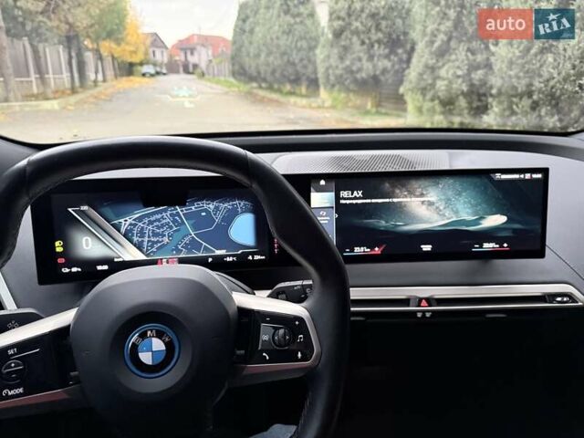 Чорний БМВ iX, об'ємом двигуна 0 л та пробігом 84 тис. км за 48500 $, фото 100 на Automoto.ua