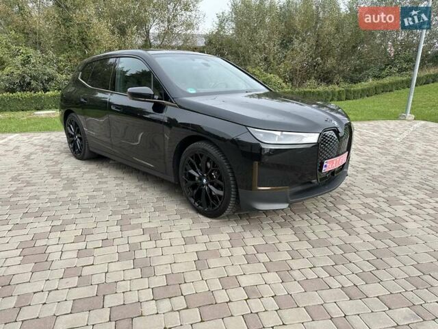 Черный БМВ iX, объемом двигателя 0 л и пробегом 32 тыс. км за 43500 $, фото 17 на Automoto.ua