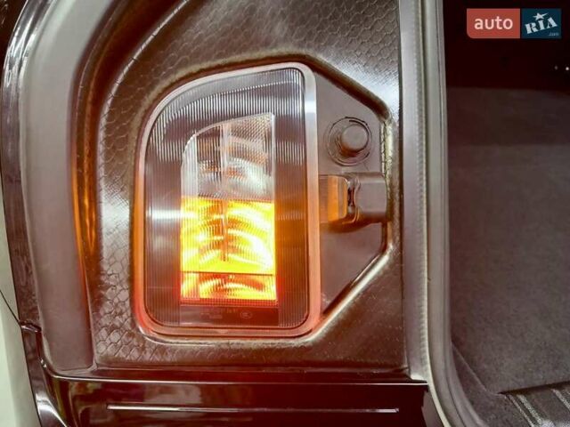 Чорний БМВ iX, об'ємом двигуна 0 л та пробігом 84 тис. км за 48500 $, фото 136 на Automoto.ua