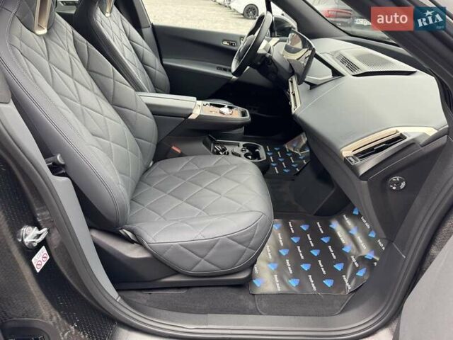 Черный БМВ iX, объемом двигателя 0 л и пробегом 37 тыс. км за 77900 $, фото 42 на Automoto.ua
