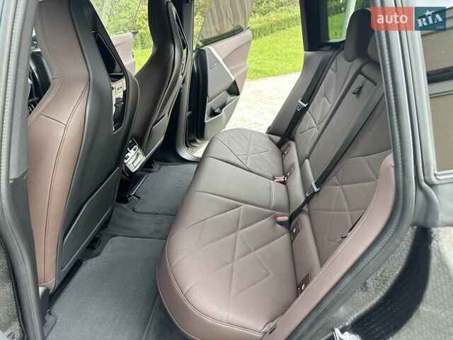 Черный БМВ iX, объемом двигателя 0 л и пробегом 32 тыс. км за 43500 $, фото 34 на Automoto.ua