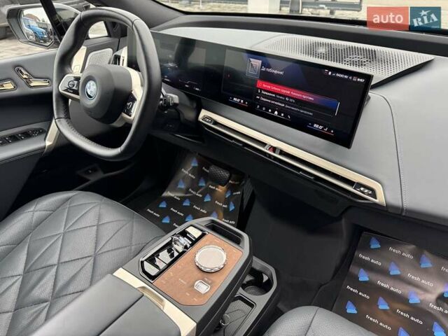 Черный БМВ iX, объемом двигателя 0 л и пробегом 37 тыс. км за 77900 $, фото 44 на Automoto.ua