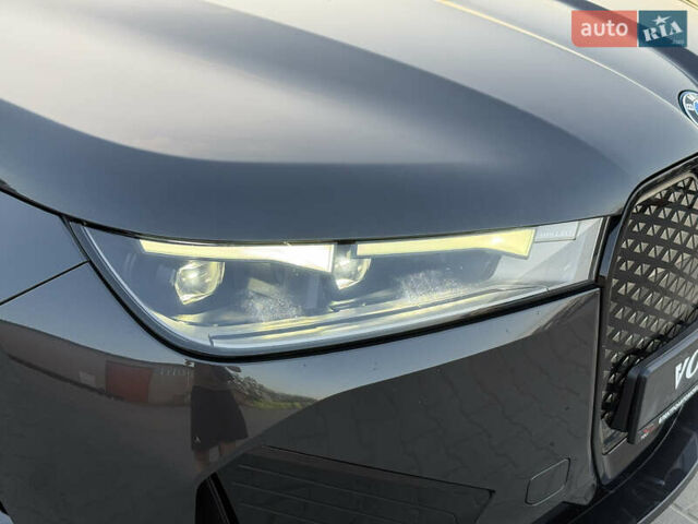 Чорний БМВ iX, об'ємом двигуна 0 л та пробігом 64 тис. км за 45000 $, фото 3 на Automoto.ua