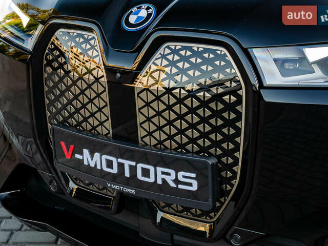 Черный БМВ iX, объемом двигателя 0 л и пробегом 29 тыс. км за 75000 $, фото 11 на Automoto.ua