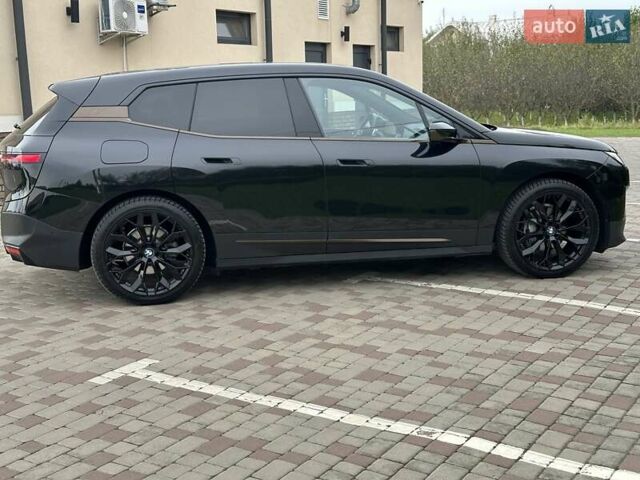Черный БМВ iX, объемом двигателя 0 л и пробегом 32 тыс. км за 43500 $, фото 15 на Automoto.ua