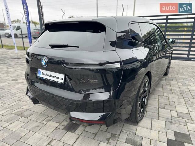 Черный БМВ iX, объемом двигателя 0 л и пробегом 37 тыс. км за 77900 $, фото 12 на Automoto.ua