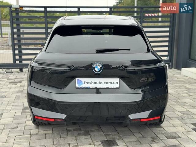 Черный БМВ iX, объемом двигателя 0 л и пробегом 37 тыс. км за 77900 $, фото 11 на Automoto.ua