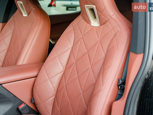 Черный БМВ iX, объемом двигателя 0 л и пробегом 29 тыс. км за 75000 $, фото 29 на Automoto.ua