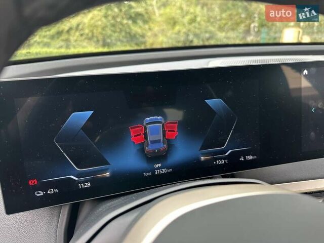 Черный БМВ iX, объемом двигателя 0 л и пробегом 32 тыс. км за 43500 $, фото 22 на Automoto.ua