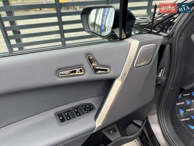 Черный БМВ iX, объемом двигателя 0 л и пробегом 37 тыс. км за 77900 $, фото 14 на Automoto.ua