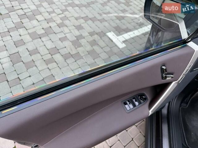 Черный БМВ iX, объемом двигателя 0 л и пробегом 32 тыс. км за 43500 $, фото 27 на Automoto.ua