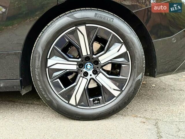 Чорний БМВ iX, об'ємом двигуна 0 л та пробігом 84 тис. км за 48500 $, фото 38 на Automoto.ua