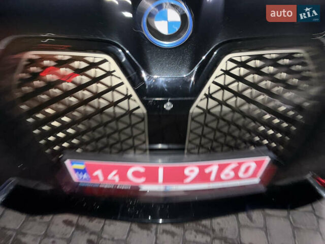 Черный БМВ iX, объемом двигателя 0 л и пробегом 165 тыс. км за 39000 $, фото 13 на Automoto.ua