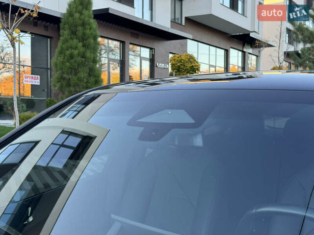 Черный БМВ iX, объемом двигателя 0 л и пробегом 125 тыс. км за 42800 $, фото 13 на Automoto.ua