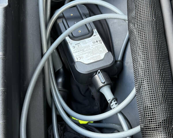 Чорний БМВ iX, об'ємом двигуна 0 л та пробігом 66 тис. км за 59900 $, фото 14 на Automoto.ua