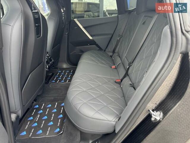 Черный БМВ iX, объемом двигателя 0 л и пробегом 45 тыс. км за 68700 $, фото 31 на Automoto.ua