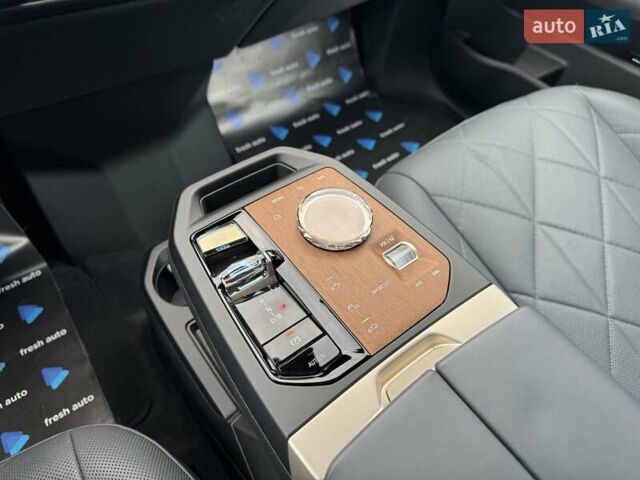 Черный БМВ iX, объемом двигателя 0 л и пробегом 45 тыс. км за 68700 $, фото 29 на Automoto.ua