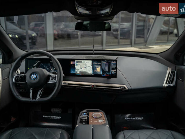 Черный БМВ iX, объемом двигателя 0 л и пробегом 40 тыс. км за 59900 $, фото 29 на Automoto.ua