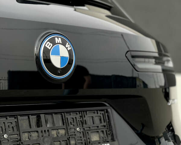 Черный БМВ iX, объемом двигателя 0 л и пробегом 27 тыс. км за 50000 $, фото 22 на Automoto.ua