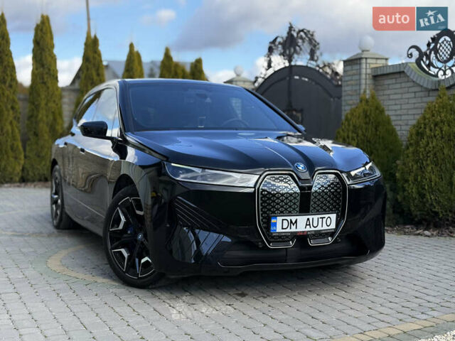 Черный БМВ iX, объемом двигателя 0 л и пробегом 57 тыс. км за 72000 $, фото 9 на Automoto.ua