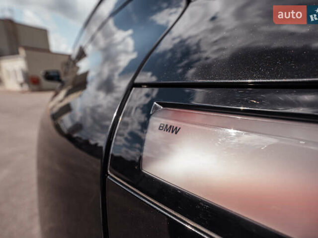 Черный БМВ iX, объемом двигателя 0 л и пробегом 67 тыс. км за 67000 $, фото 25 на Automoto.ua