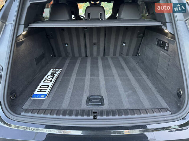 Черный БМВ iX, объемом двигателя 0 л и пробегом 125 тыс. км за 42800 $, фото 60 на Automoto.ua