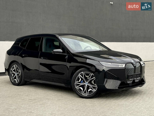 Черный БМВ iX, объемом двигателя 0 л и пробегом 27 тыс. км за 50000 $, фото 16 на Automoto.ua