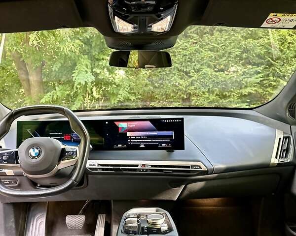 Черный БМВ iX, объемом двигателя 0 л и пробегом 48 тыс. км за 48000 $, фото 30 на Automoto.ua